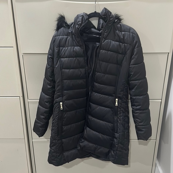 Tahari puffer coat with hood nwot large - Picture 1 of 4